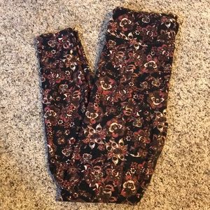 Lula Roe tall and curvy leggings